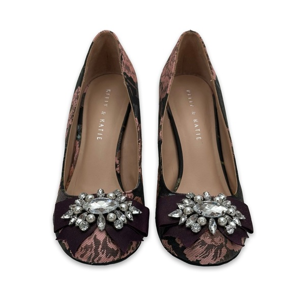 Kelly & Katie Shoes - Kelly and Katie pink and black heals. Size 9